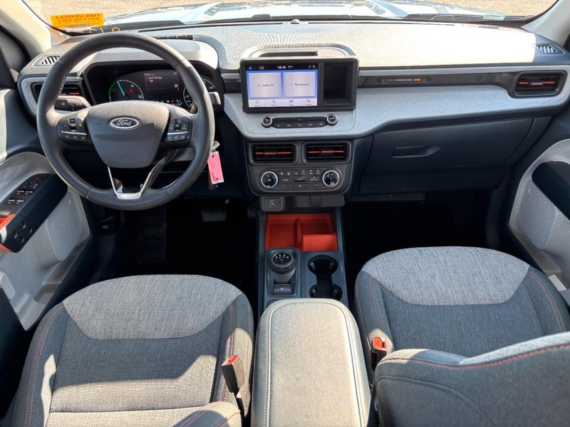 Ford Maverick Vehicle Full-screen Gallery Image 15