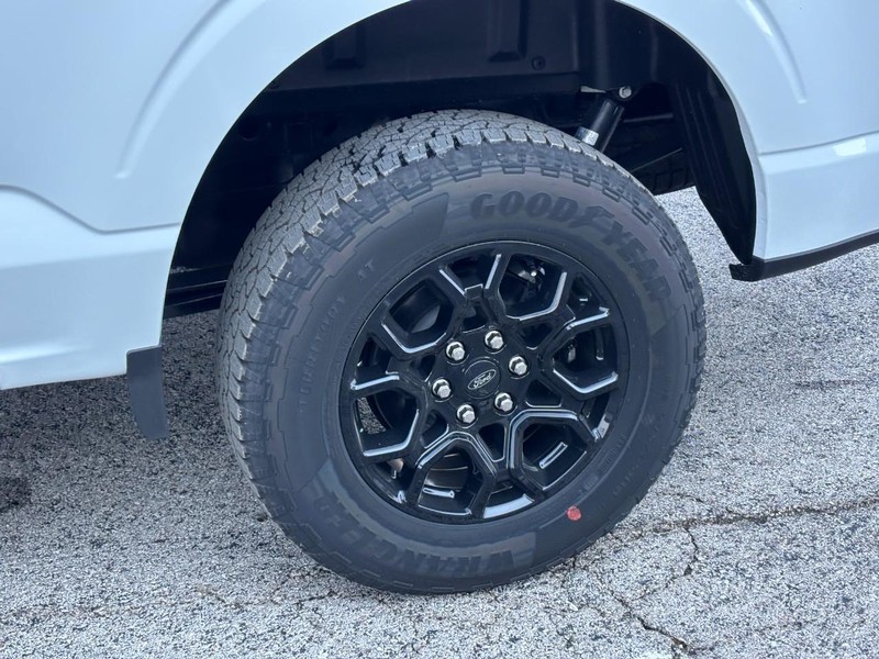 2026 Ford F-150 XLT - Photo 12