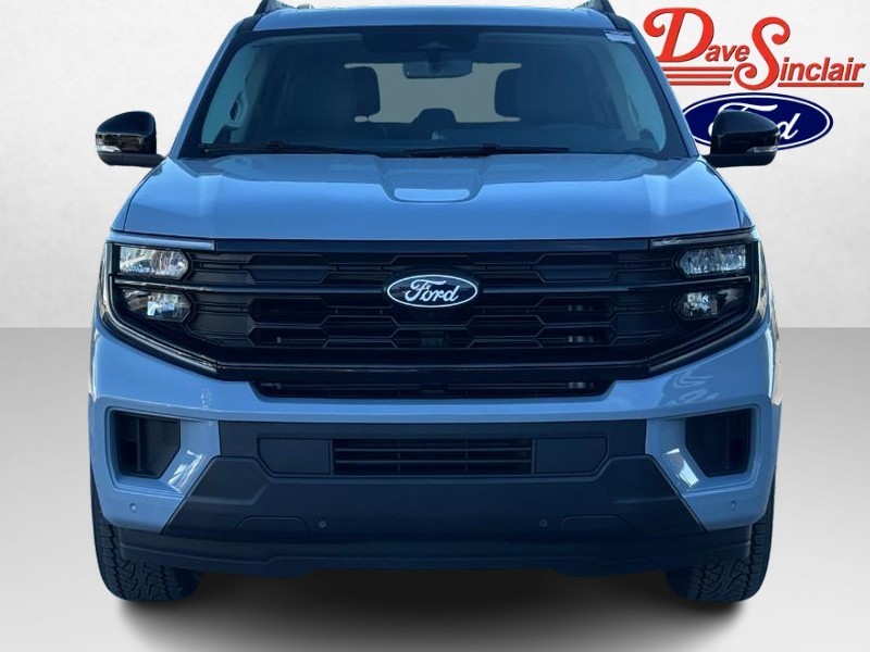 Ford Expedition Vehicle Full-screen Gallery Image 02