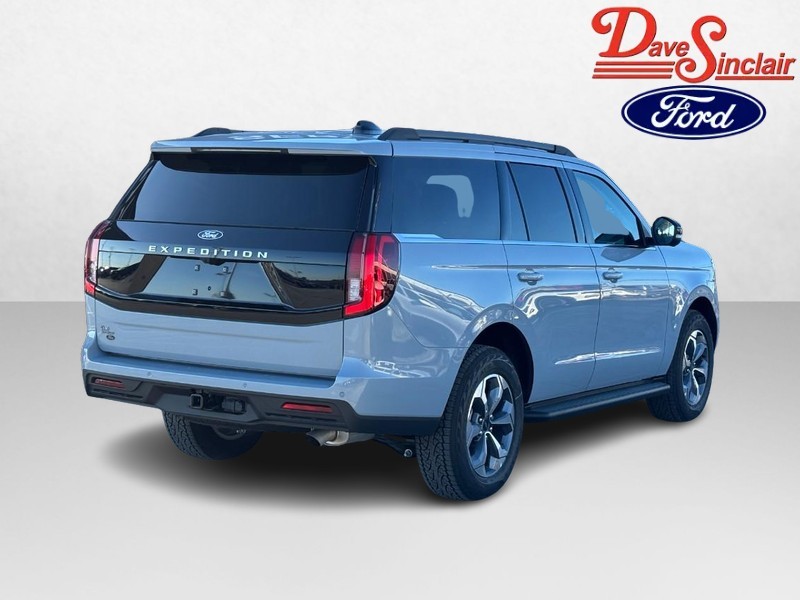 Ford Expedition Vehicle Full-screen Gallery Image 07