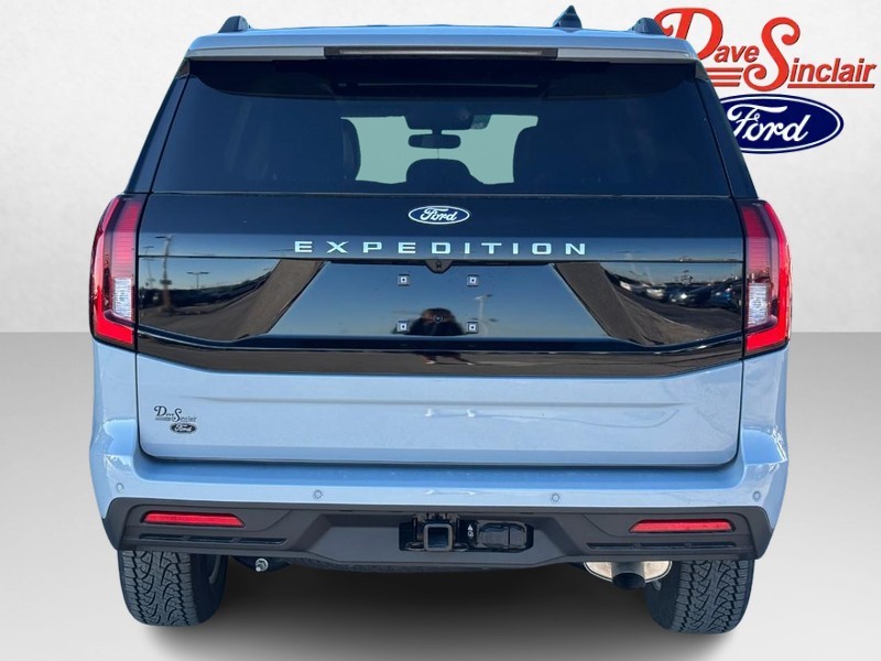 Ford Expedition Vehicle Full-screen Gallery Image 08