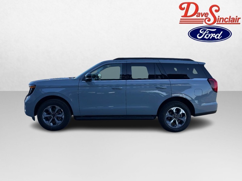 Ford Expedition Vehicle Full-screen Gallery Image 10