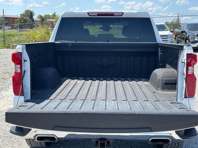 Chevrolet Silverado 1500 Vehicle Image 11