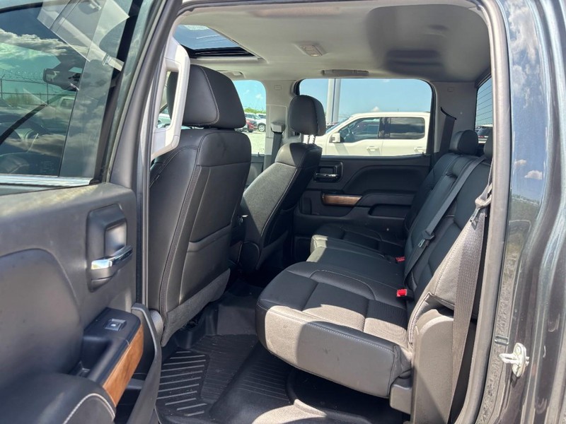 Chevrolet Silverado 1500 Vehicle Image 12