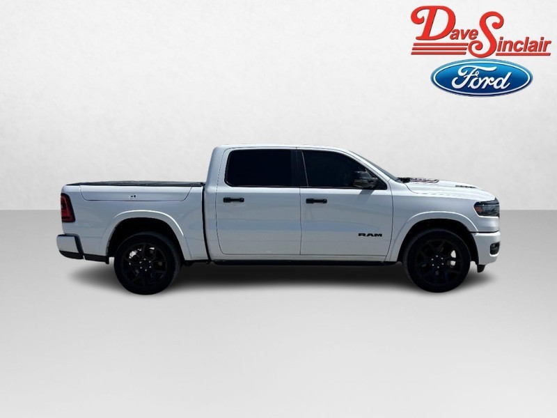 Ram 1500 Vehicle Full-screen Gallery Image 05