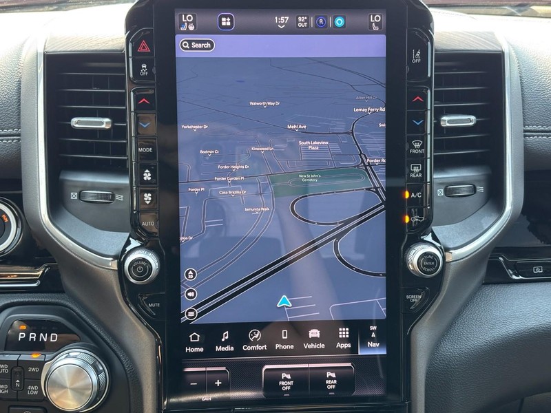 Ram 1500 Vehicle Full-screen Gallery Image 23