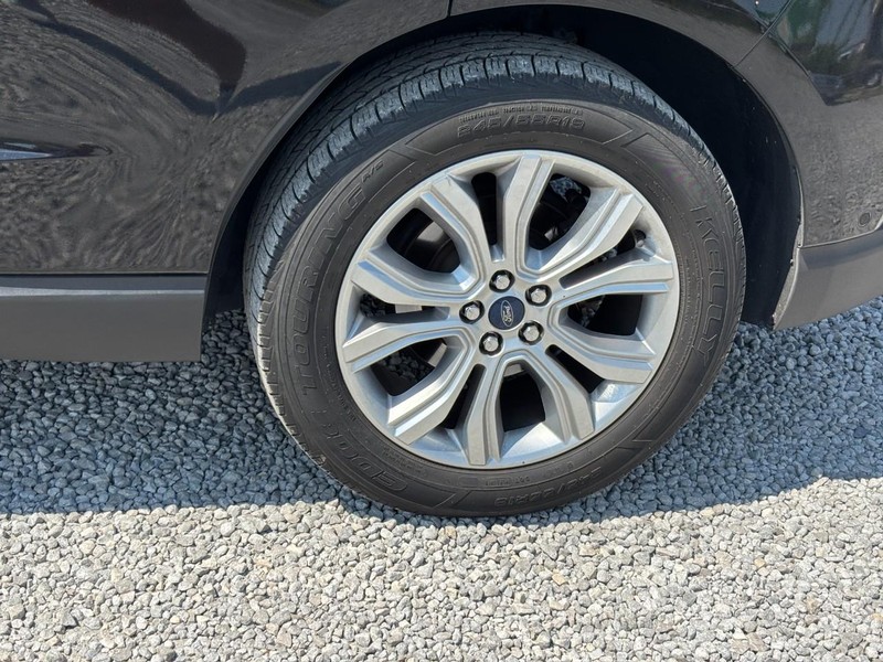 Ford Edge Vehicle Image 12
