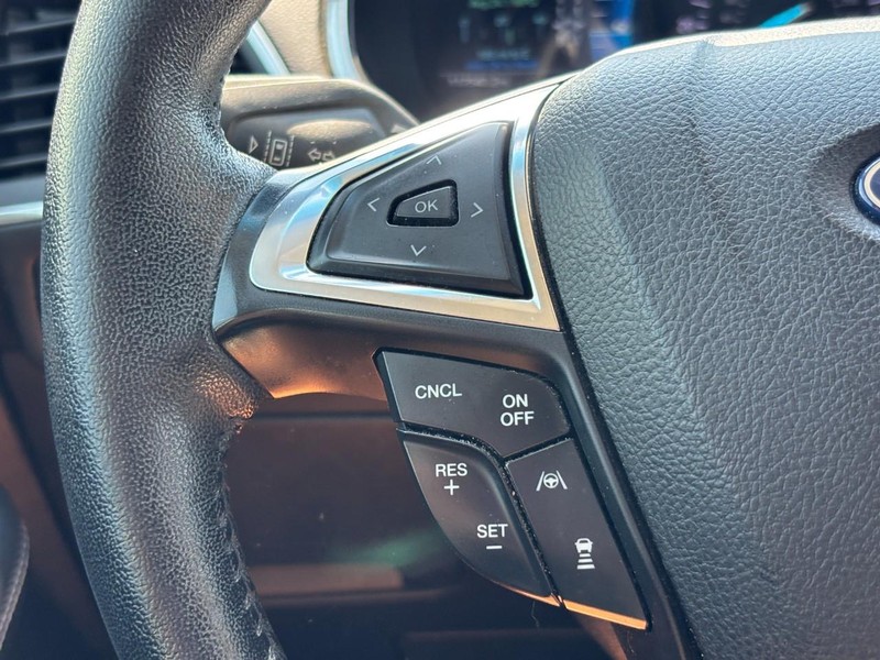 Ford Edge Vehicle Image 19