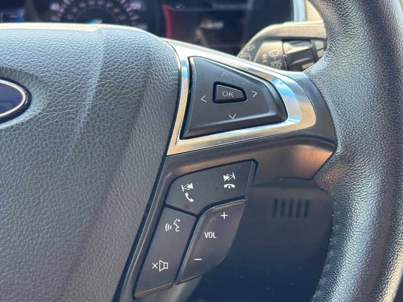 Ford Edge Vehicle Image 20