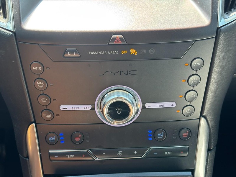 Ford Edge Vehicle Image 25