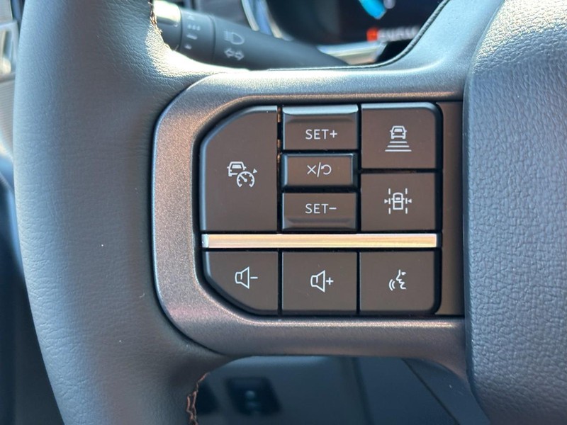 Ford F-150 Vehicle Full-screen Gallery Image 19