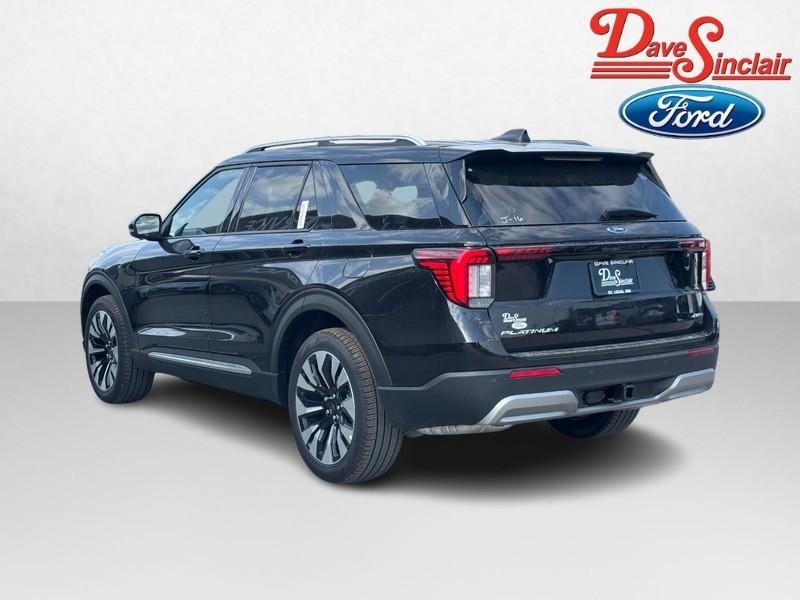 Ford Explorer Vehicle Full-screen Gallery Image 09