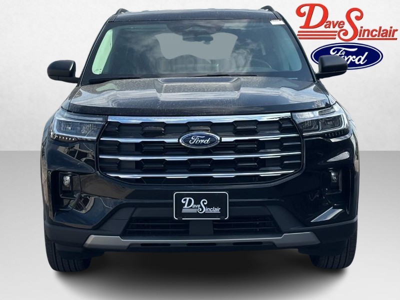 Ford Explorer Vehicle Full-screen Gallery Image 02