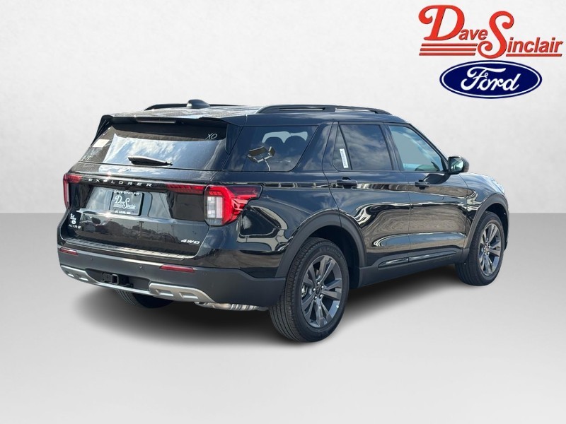 Ford Explorer Vehicle Full-screen Gallery Image 07