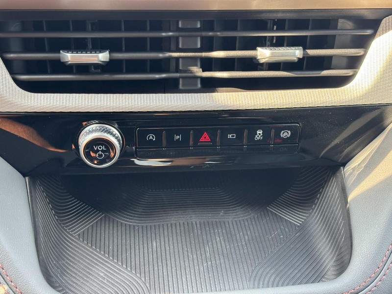 Ford Explorer Vehicle Full-screen Gallery Image 26