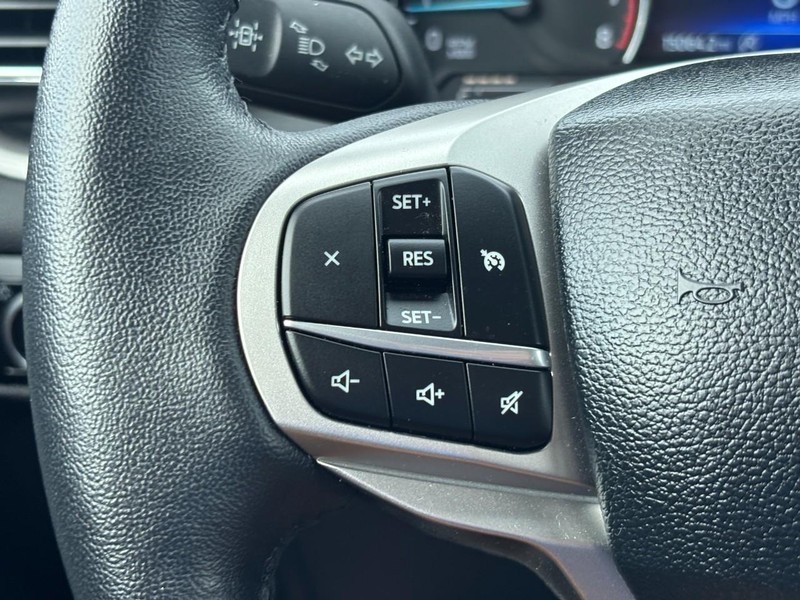 Ford Explorer Vehicle Image 20