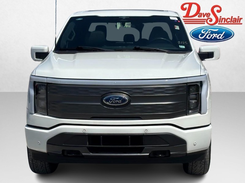 Ford F-150 Lightning Vehicle Full-screen Gallery Image 02