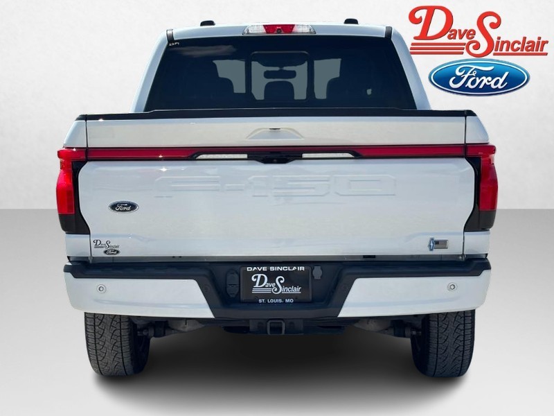 Ford F-150 Lightning Vehicle Full-screen Gallery Image 08