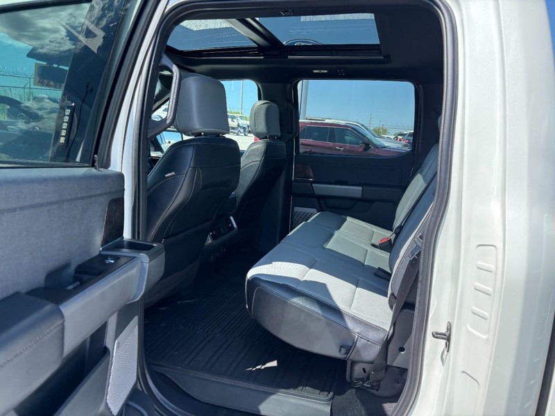 Ford F-150 Lightning Vehicle Full-screen Gallery Image 13