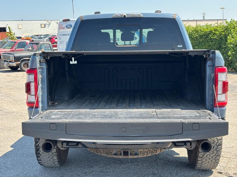 Ford F-150 Vehicle Full-screen Gallery Image 11