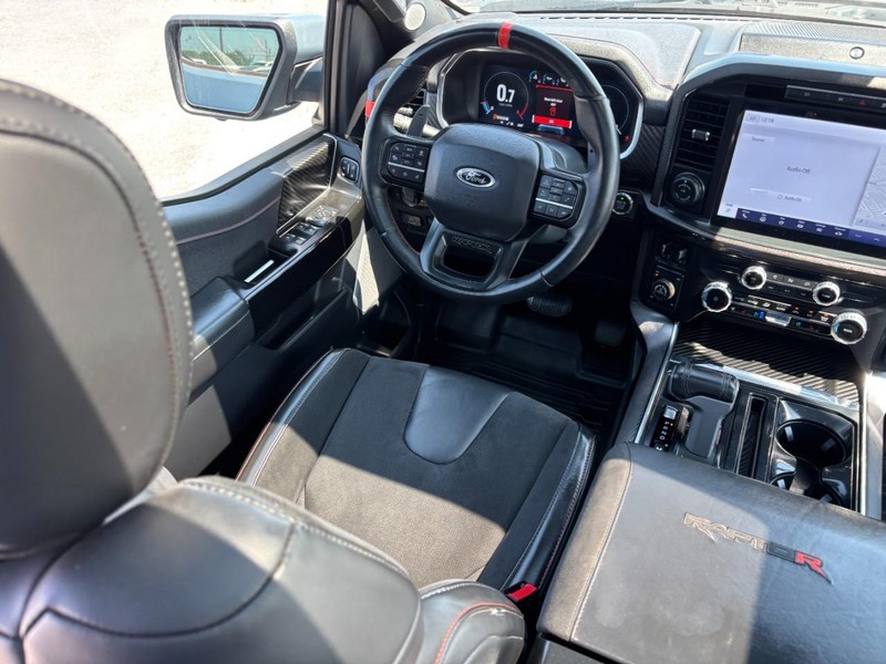 Ford F-150 Vehicle Full-screen Gallery Image 14