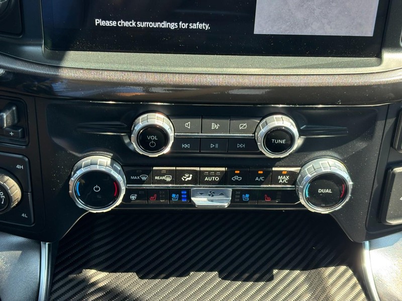 Ford F-150 Vehicle Full-screen Gallery Image 25