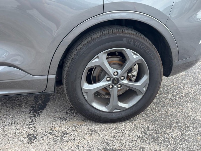 Ford Escape Vehicle Image 12