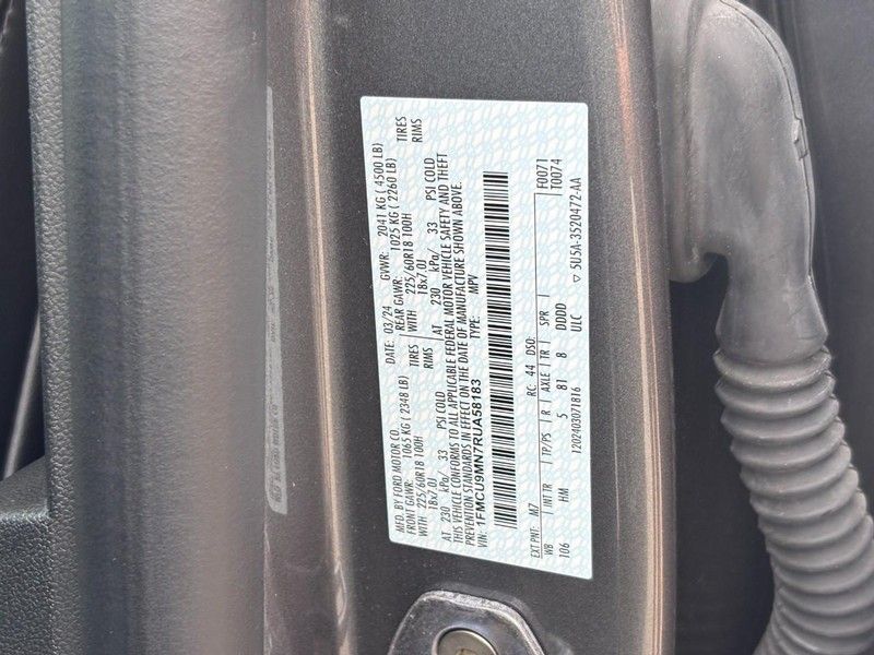 Ford Escape Vehicle Image 26