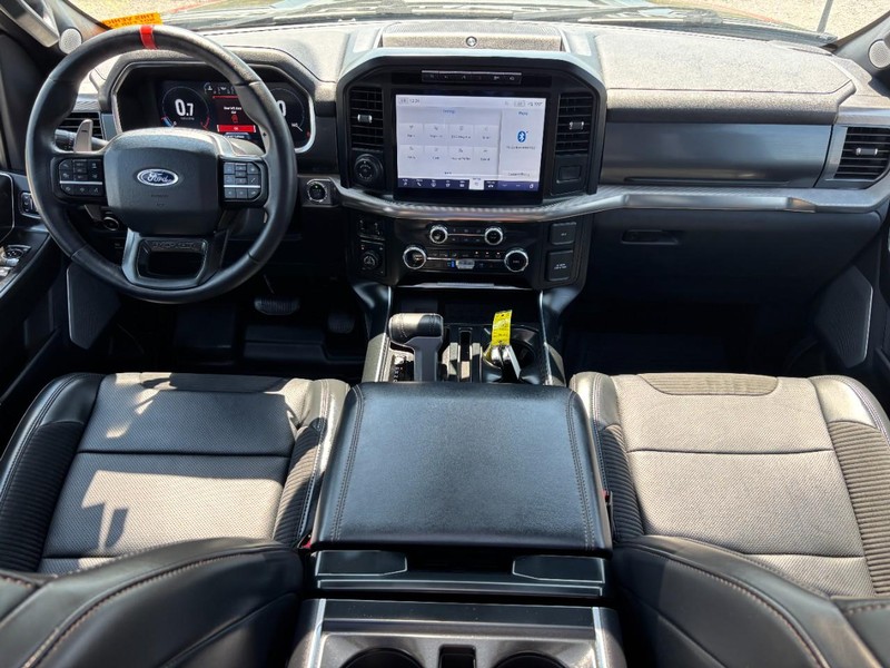 Ford F-150 Vehicle Full-screen Gallery Image 15