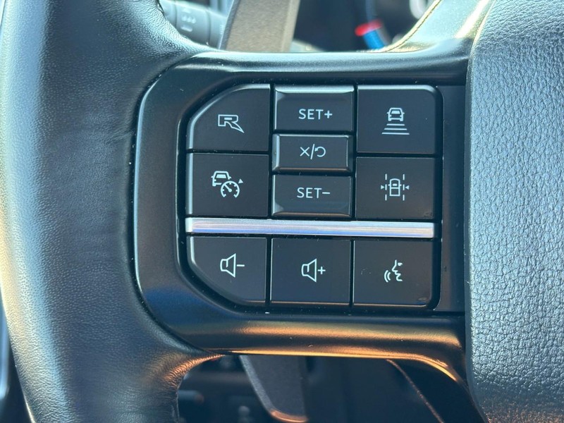 Ford F-150 Vehicle Full-screen Gallery Image 19