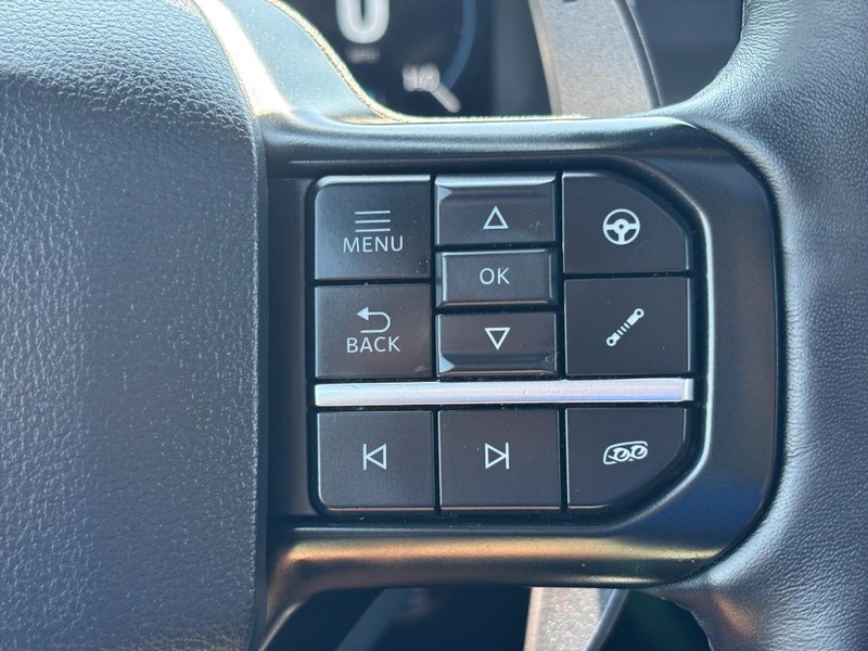 Ford F-150 Vehicle Full-screen Gallery Image 20