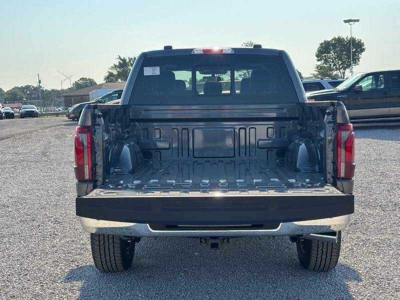 Ford F-150 Vehicle Full-screen Gallery Image 11