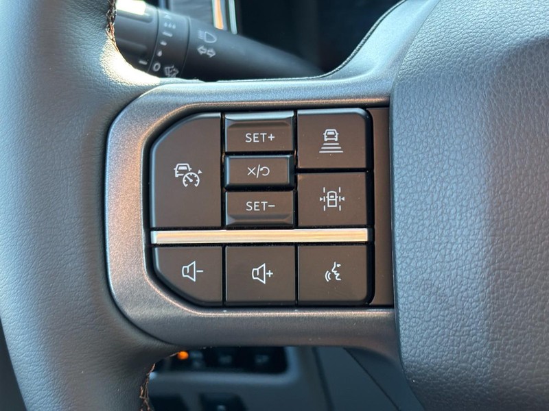 Ford F-150 Vehicle Full-screen Gallery Image 20