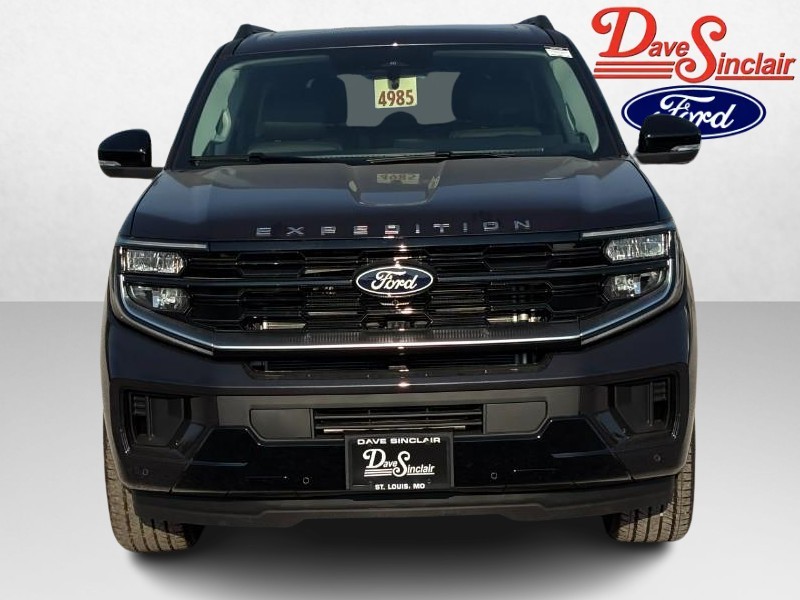 Ford Expedition Max Vehicle Full-screen Gallery Image 02