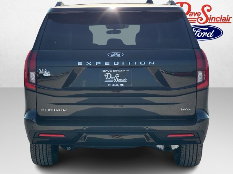 Ford Expedition Max Vehicle Full-screen Gallery Image 08