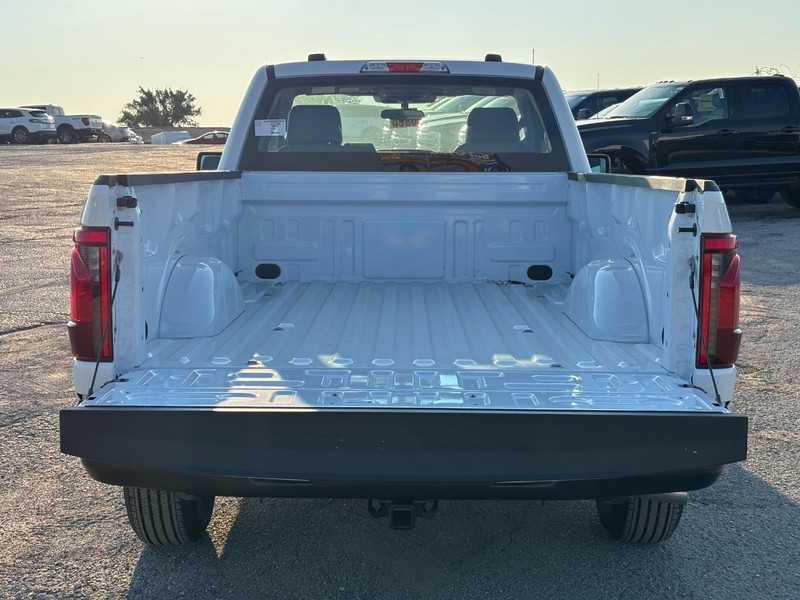 Ford F-150 Vehicle Full-screen Gallery Image 11