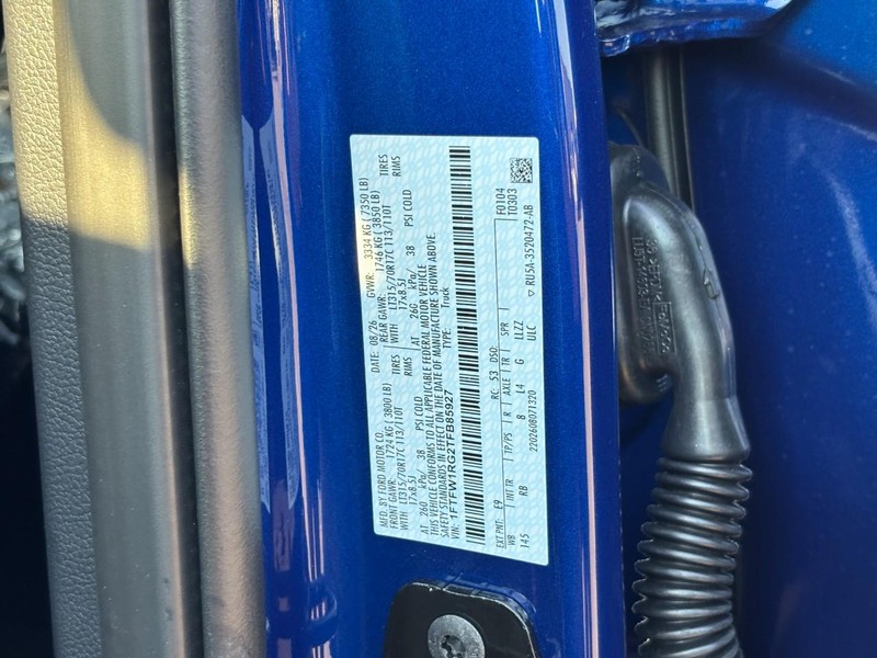 Ford F-150 Vehicle Full-screen Gallery Image 26