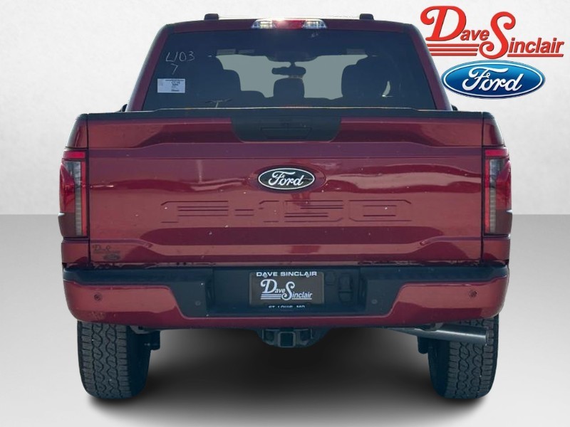Ford F-150 Vehicle Full-screen Gallery Image 08