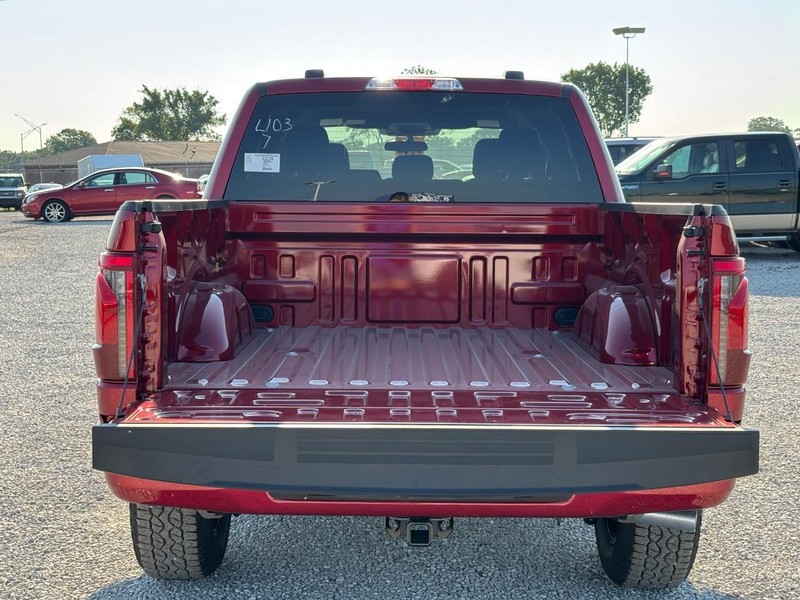 Ford F-150 Vehicle Full-screen Gallery Image 11