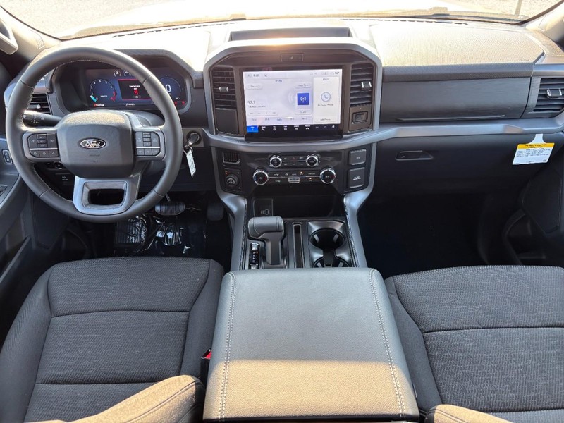 Ford F-150 Vehicle Full-screen Gallery Image 15