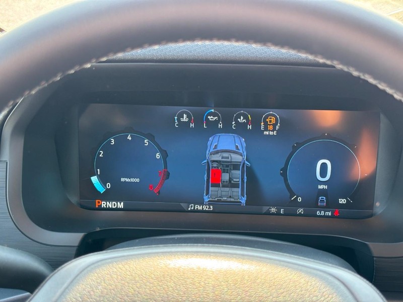 Ford F-150 Vehicle Full-screen Gallery Image 21