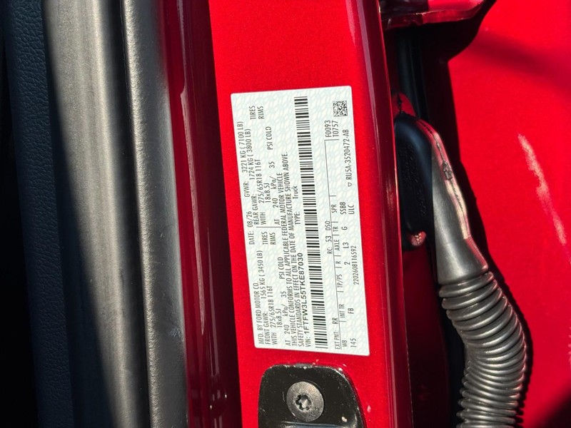 Ford F-150 Vehicle Full-screen Gallery Image 25