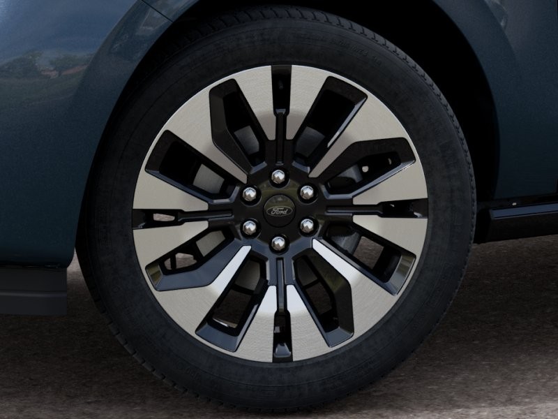 Ford Expedition Max Vehicle Full-screen Gallery Image 21