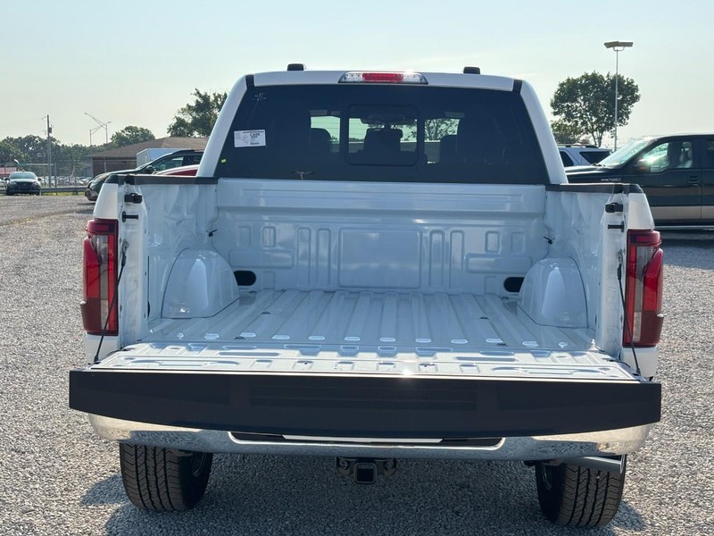 Ford F-150 Vehicle Full-screen Gallery Image 11