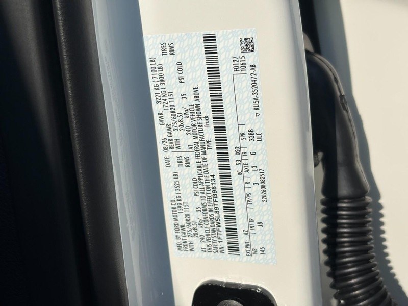 Ford F-150 Vehicle Full-screen Gallery Image 26