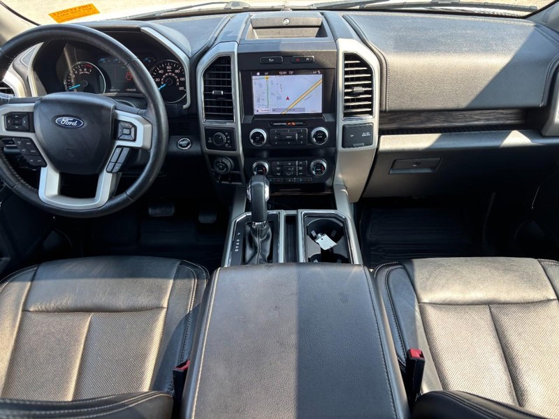 Ford F-150 Vehicle Full-screen Gallery Image 15