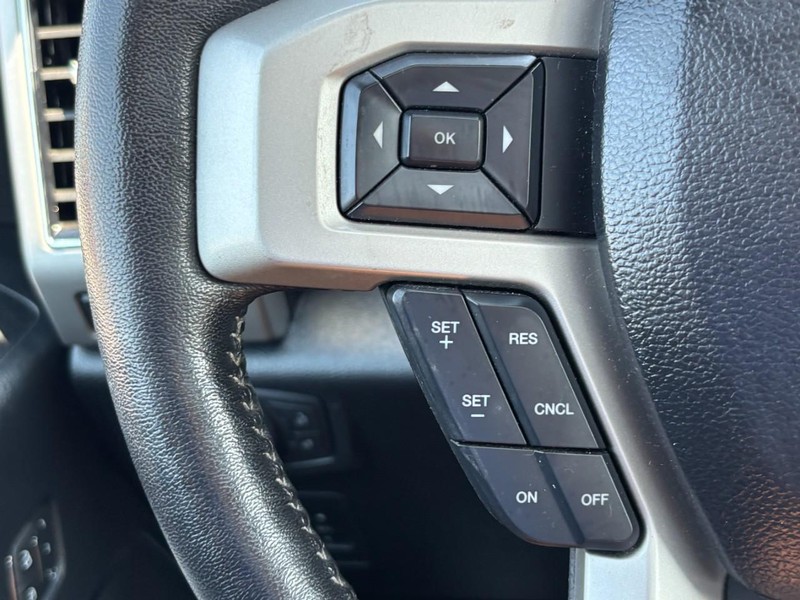 Ford F-150 Vehicle Full-screen Gallery Image 19