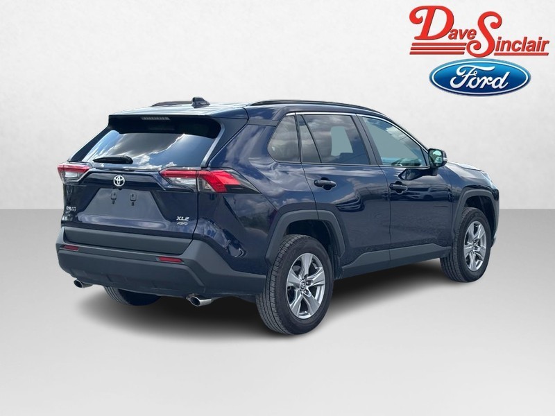 Toyota RAV4 Vehicle Full-screen Gallery Image 07