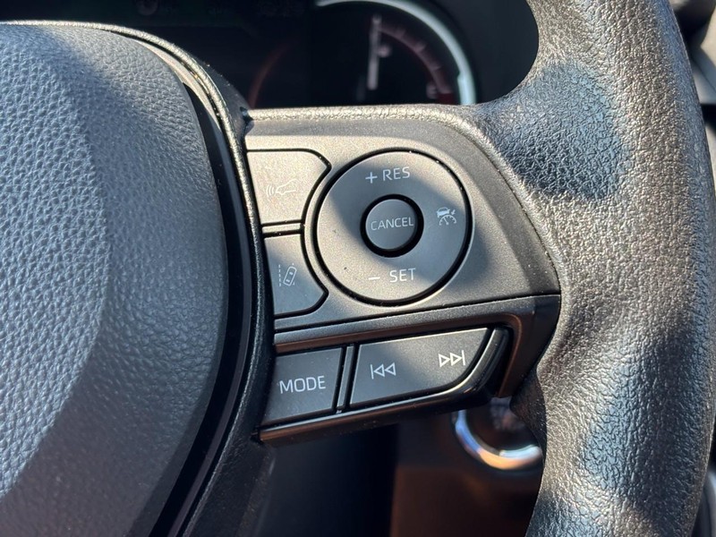 Toyota RAV4 Vehicle Full-screen Gallery Image 20