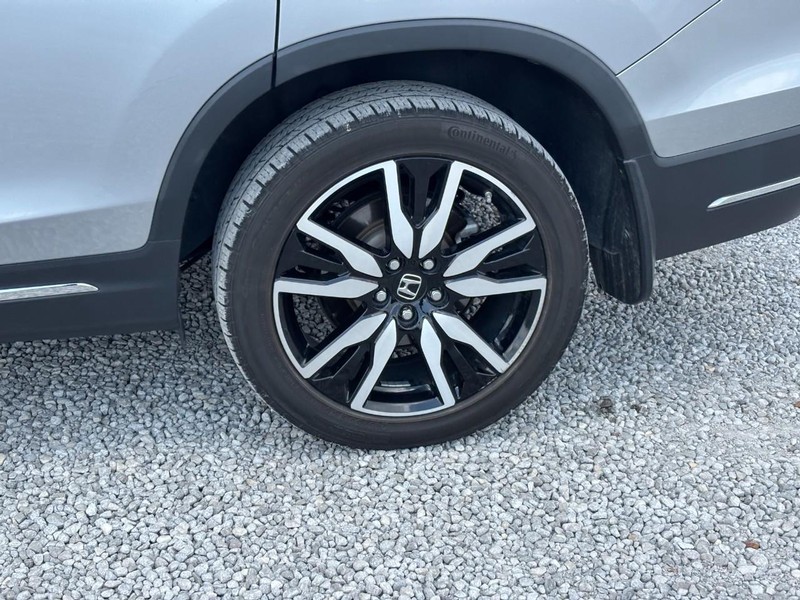 Honda Pilot Vehicle Full-screen Gallery Image 12